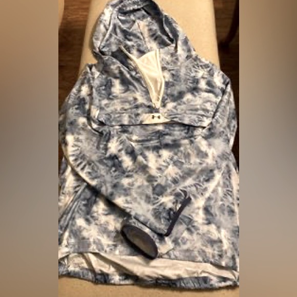 Women’s Under Armour Pullover wind breaker half-zip - Picture 1 of 3